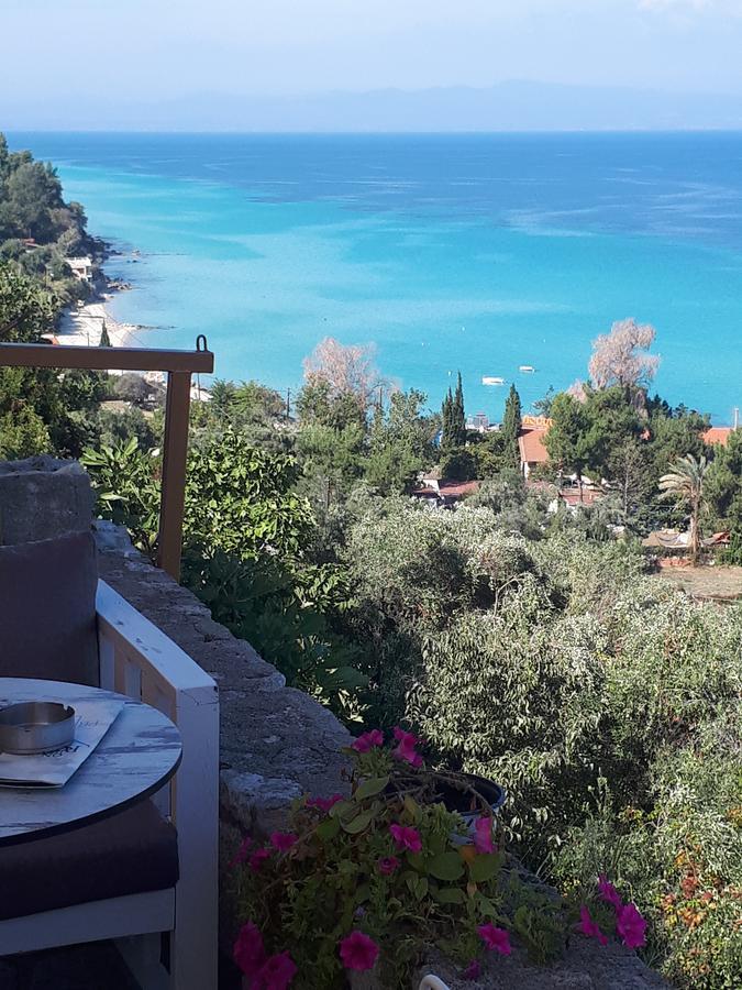 Villa George Afytos Exteriér fotografie