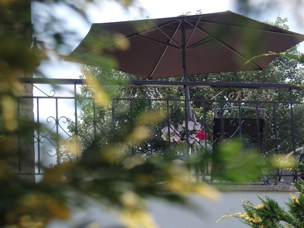 Villa George Afytos Exteriér fotografie
