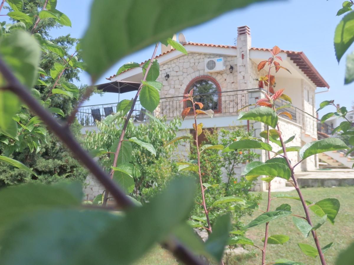 Villa George Afytos Exteriér fotografie